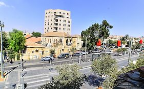 Avital Hotel